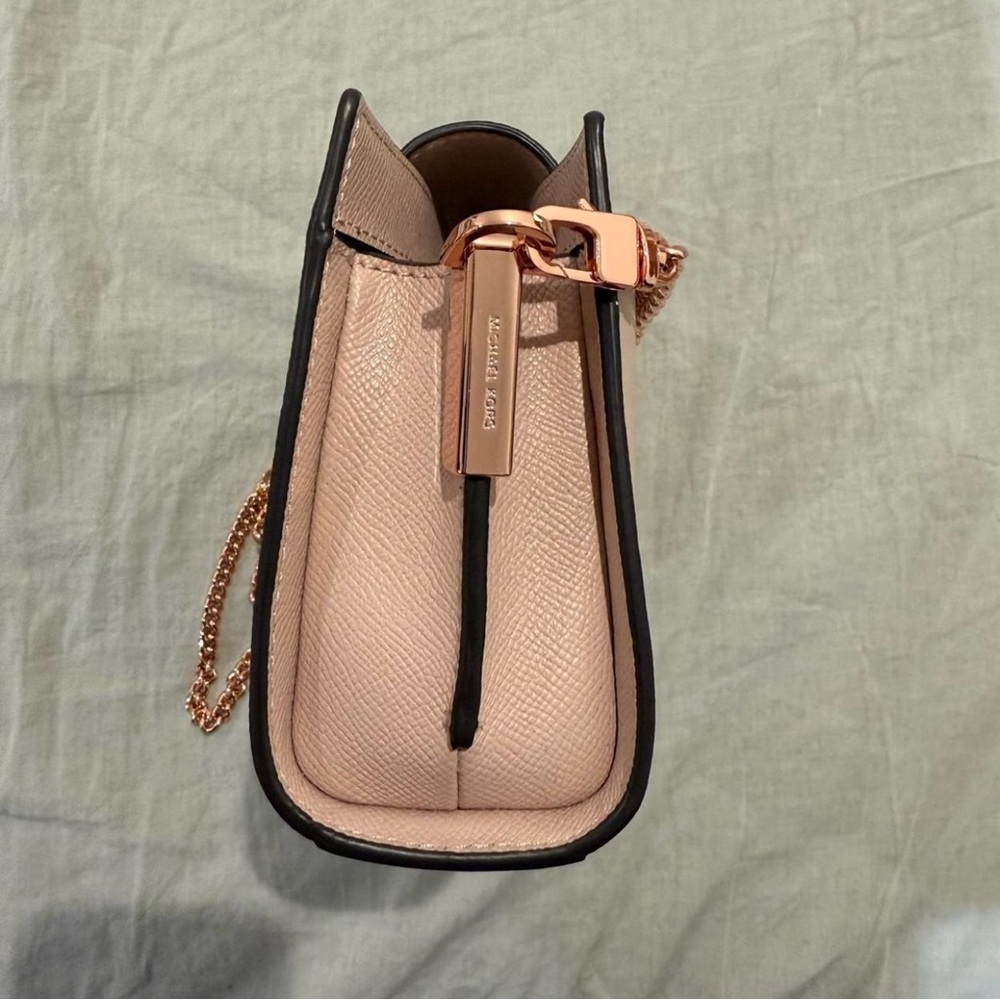 Rare Authentic Michael Kors Crossgrain Leather Crossbody Clutch - Picture 7 of 8
